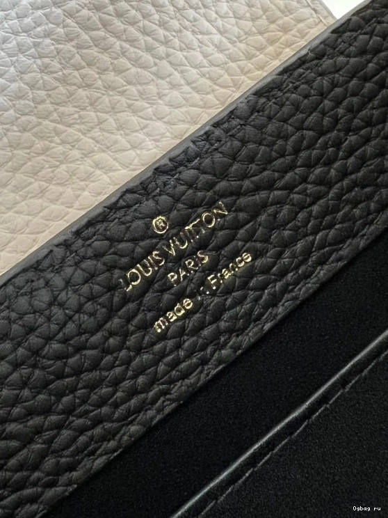 LOUIS MINI CAPUCINES VUITTON 0816
